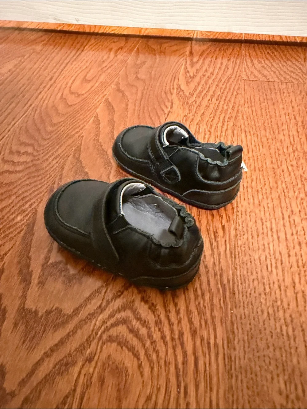 Robeez- Classic Black Kids Leather Soft Bottom Shoes- Size 3